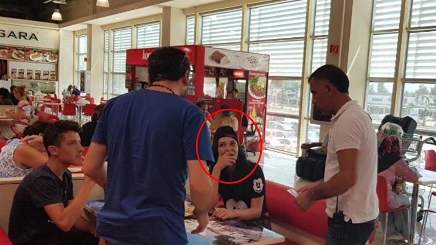 Tuğçe Yalçınkaya Kuşadası'nda bulundu.