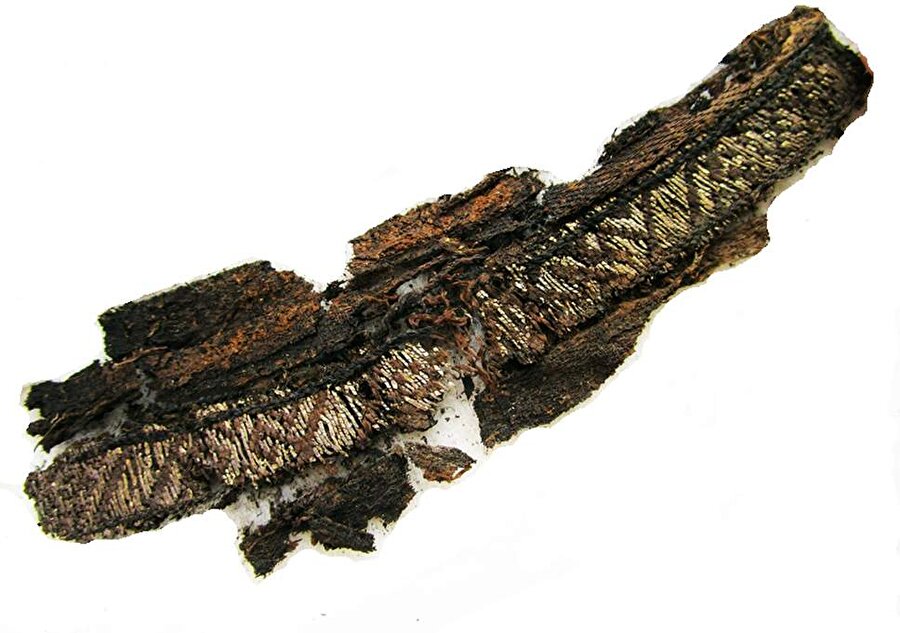 İsveç'te bulunan bu Viking kumaşının üzerinde "Allah" yazdığı iddia edildi.