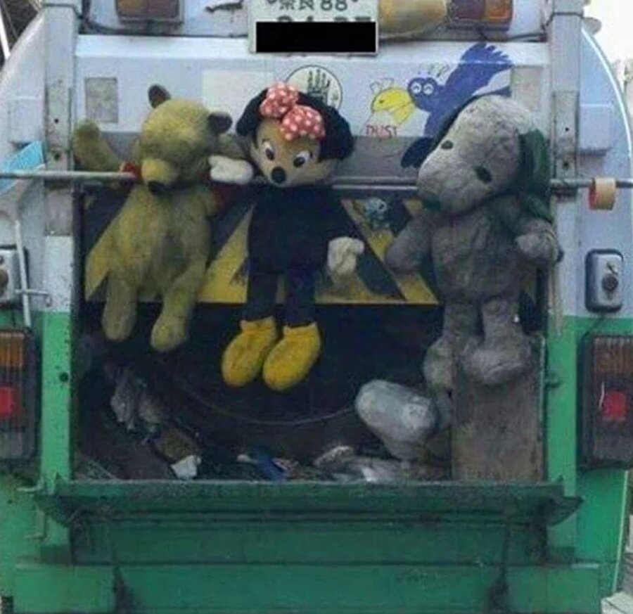 Kötü geçen sınav çıkışı arkadaşlarla