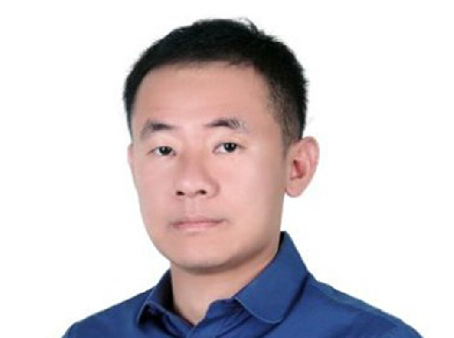 Xiyue Wang

                                    
                                    37 yaşındaki Çin asıllı ABD vatandaşı Xiyue Wang, 2016 yılında İran’da tutuklandı. Wang  Princeton Üniversitesi’nin desteği ile Farsça araştırma çalışması yapmak üzere 1 Mayısta İran’a gitmişti. Hakkında 2 casusluk davası açılan Wang, 7 ağustos 2016’dan beri ev hapsinde tutuluyor. Wang’a yöneltilen suçlamalar arasında “İran’a sızmak’’ ve “yabancı istihbarat ajanları ile çalışmak’’ var.
                                
                                