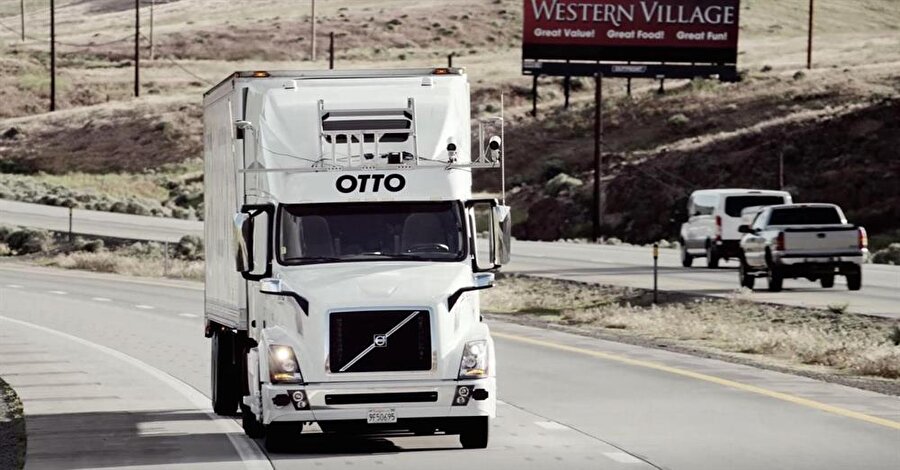 Uber sürücüsüz kamyonet