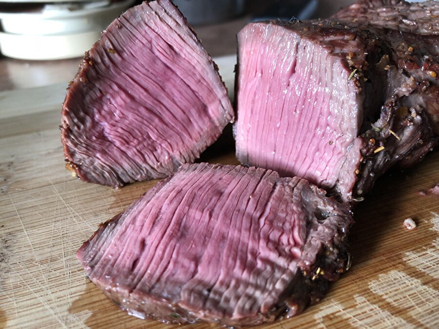 Pişip pişmediği tartışma konusu olabilecek biftek