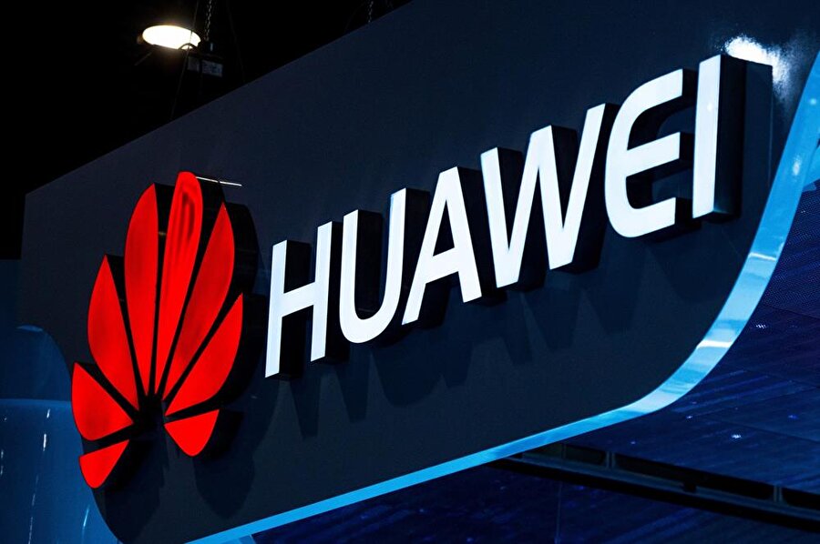 ​Sonunda göründü: Huawei Mate 20 Lite!
