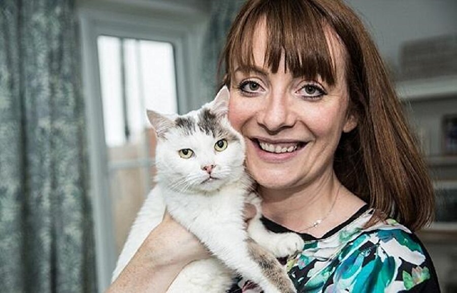 Kedi Theo, sahibinin hayatını kurtardı.