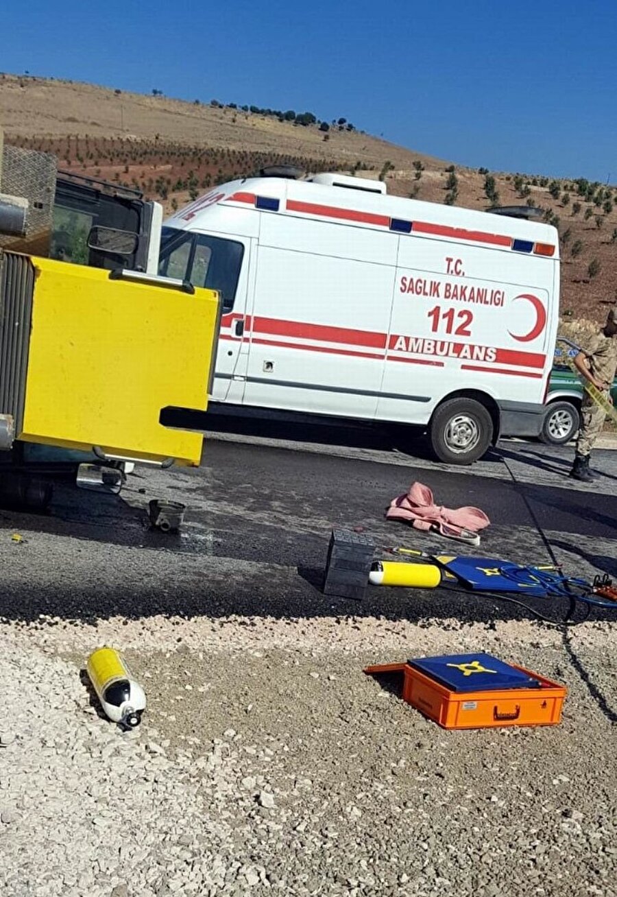 İş makinesinin altında kalan çocuk hayatını kaybetti.
