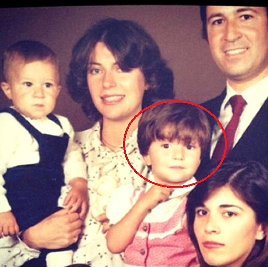 Ünlü oyuncunun çocukluk hali