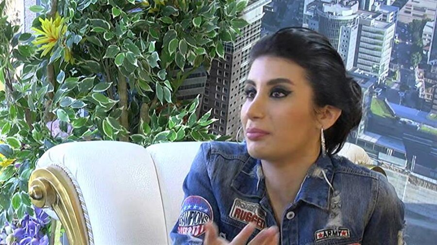 İrem Derici’den ezan duyarı