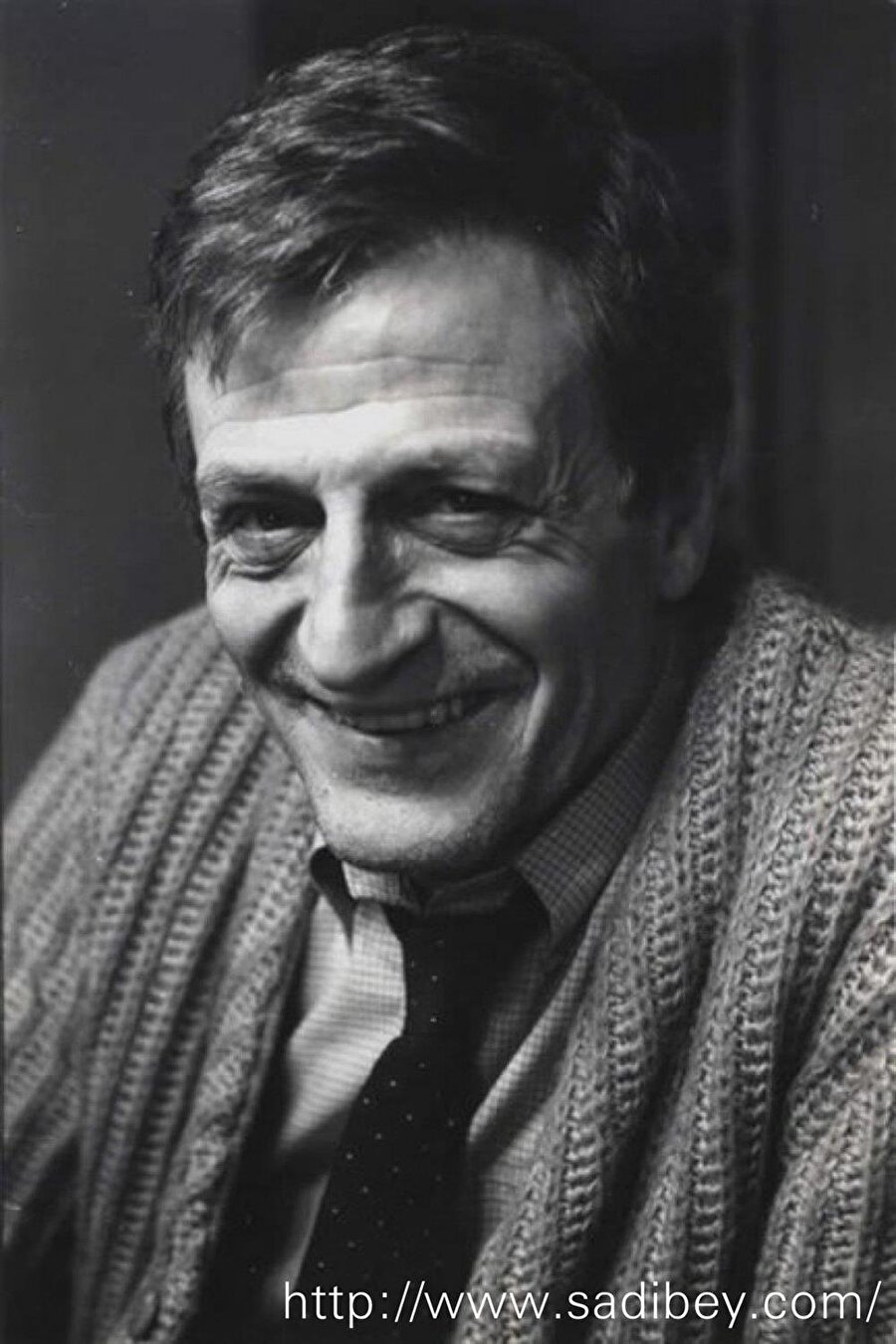Müşfik Kenter