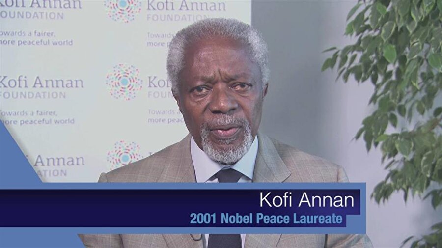 4. Nobel Barış Ödülü'nün sahibi oldu

                                    Norveç Nobel Komitesi, 2001 yılında Nobel Barış Ödülü'nü Kofi Annan'a verdi. Komite açıklamasında Annan'ın tüm dünyada barış için çaba gösterdiğini ve BM’ye hayat verdiğini belirtti. AIDS, uluslararası terörizm ve insan hakları alanlarında mücadele ettiği gerekçesiyle Nobel ödül Annan'a verildi.
                                