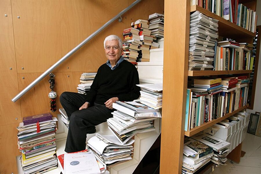 Prof. Dr. Güngör Uras