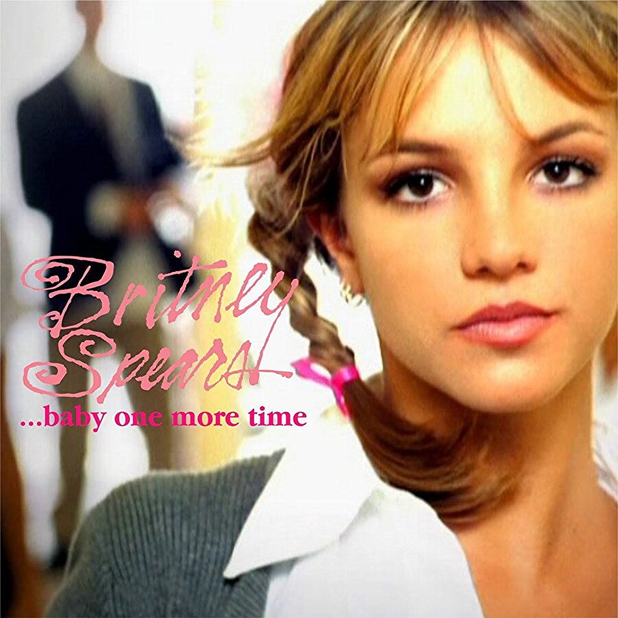 Bir zamanların efsanesi: Baby One More Time

                                    
                                    Britney Spears'in Baby One More Time klibinin üzerinden tam 20 yıl geçti. 1998 yılında yayınlanan klipte Spears, henüz 16 yaşındaydı. 
                                
                                