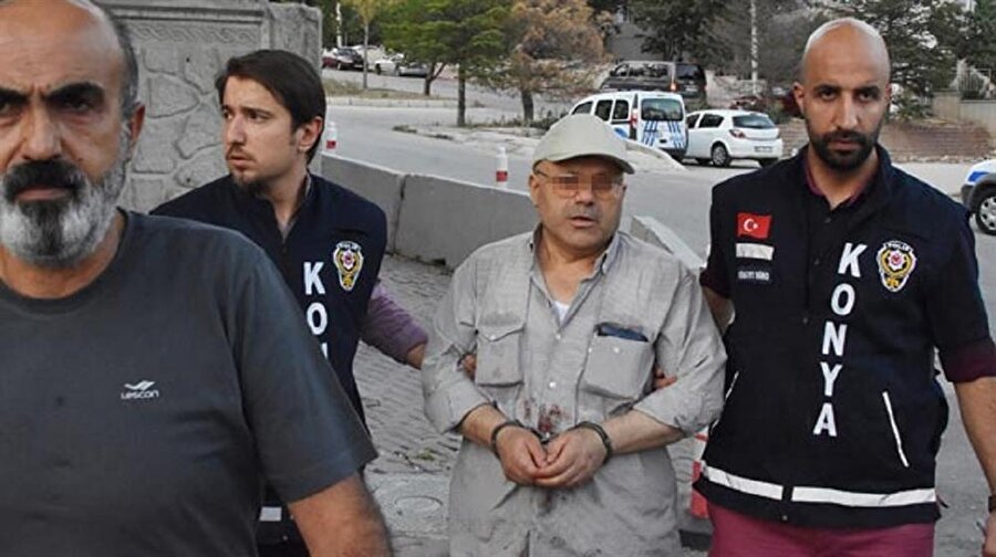 Muammer D. ise evinin yakınındaki Bosna Hersek Polis Merkezi'ne giderek teslim oldu.
