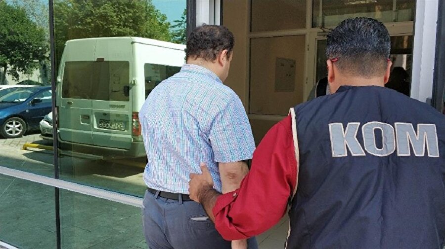 Operasyonda gözaltına alınan 5 kişiden 2'si tutuklandı.