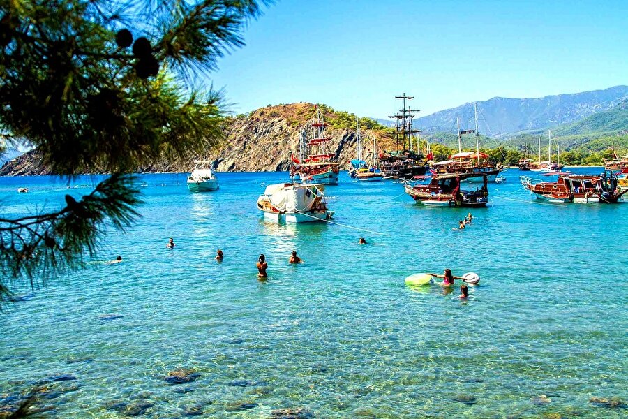 Yabancı ziyaretçilerin çok ilgi gösterdiği il Antalya oldu.