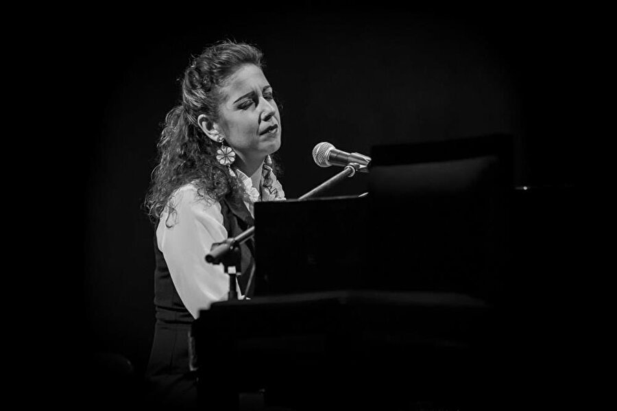 Laura De Los Angeles