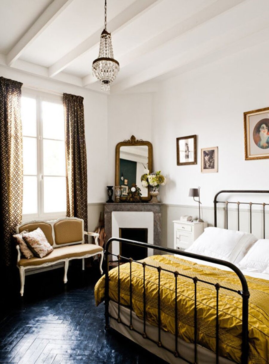 90'lı yılları andıran yatak odası dizaynı