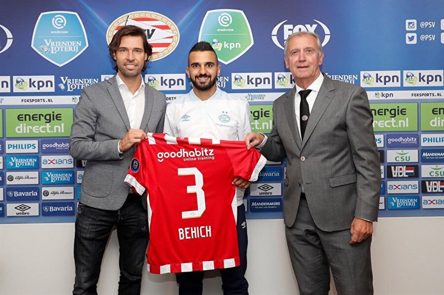 Aziz Behich, PSV'de 3 numaralı formayı giyecek.