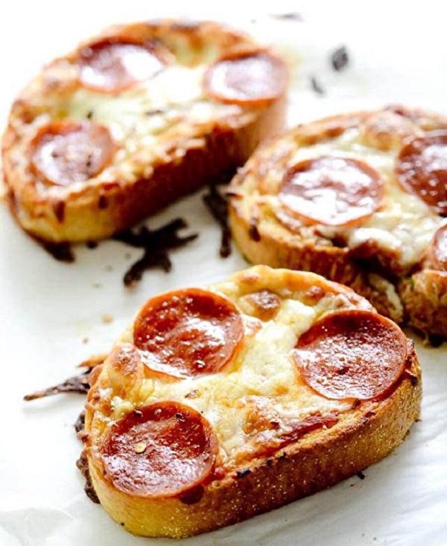бутерброды мини пицца в духовке на батоне фото 50