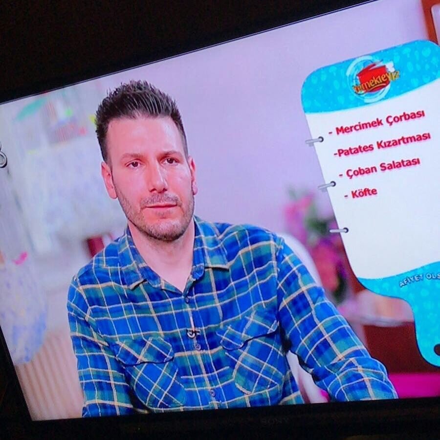 Çok uğraşmışsın direkt ekmeğe salça sürüp verseydin