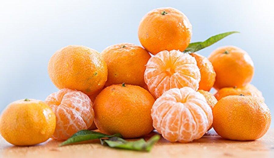 Mandalina
(100      g) 
  
Kalori:      53 
  
Besin      Puanı:67 
  
İçerik:      Karotenoid, A vitamini, Şeker