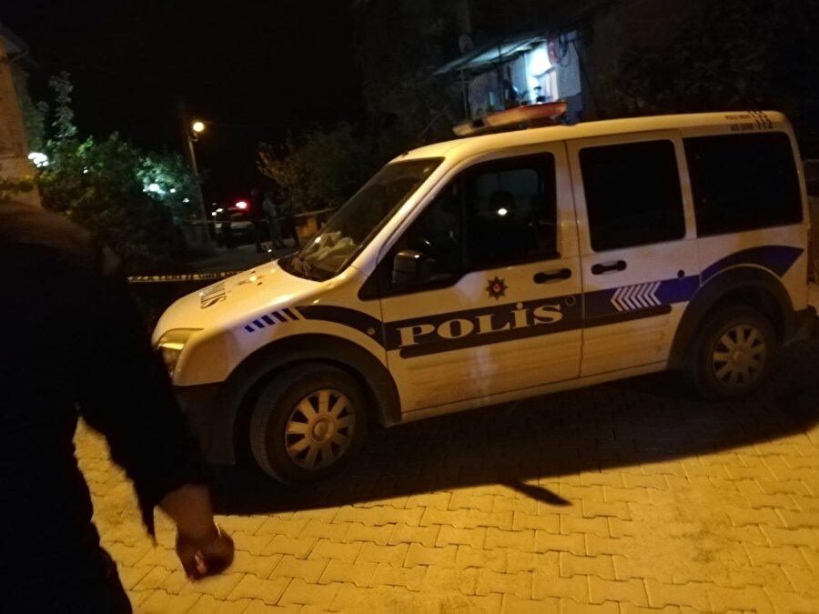 Cinayet zanlısı taksiyle kaçmaya çalışırken yakalandı.