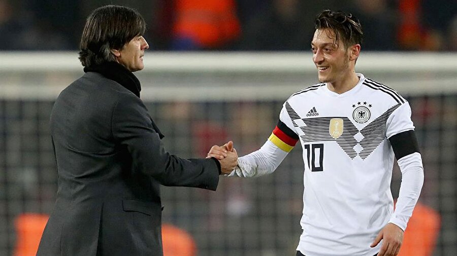 Joachim Löw ve Mesut Özil