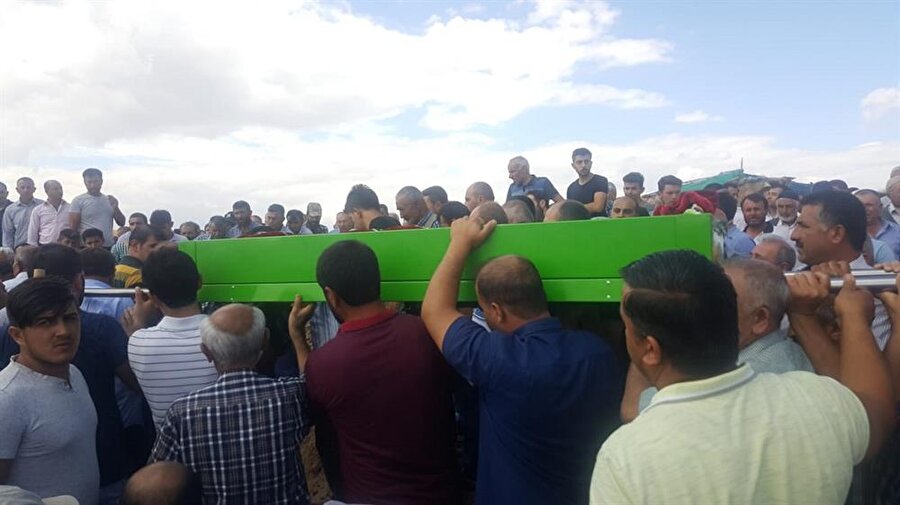 29 yaşındaki Bayram Irkıçatal elektrik akıma kapılarak can verdi.