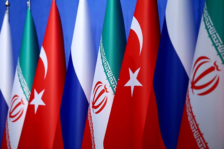 Tahran'da Türkiye, Rusya ve İran'ın katılımıyla Suriye konulu üçlü zirve gerçekleştirildi.
