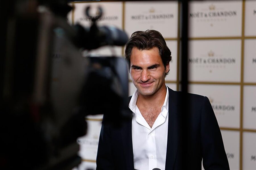 Roger Federer yıllık sponsorluk geliri en fazla olan sporcu konumunda.