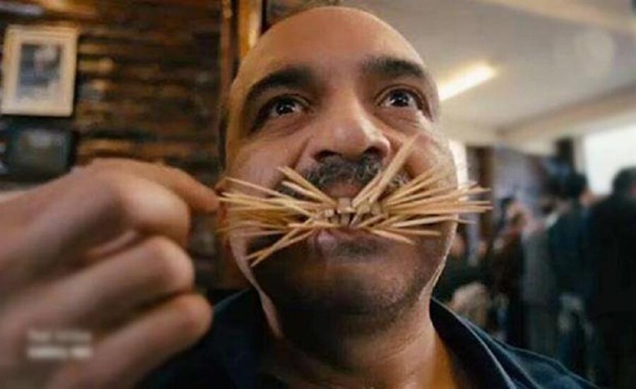 Et yediğimi belli etmeye çalışıyorum