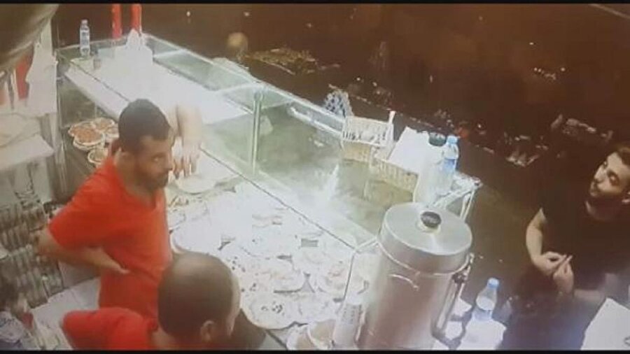 Şaka yaparken arkadaşını yaktı