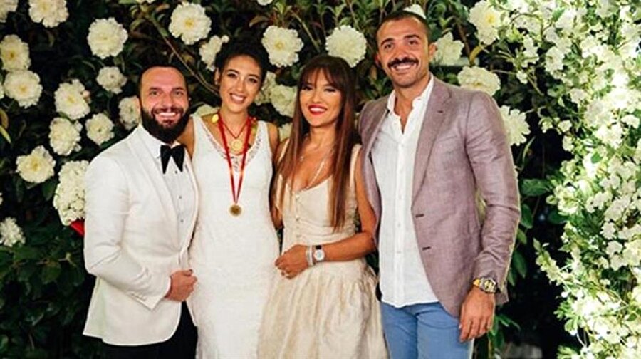 Demet Akalın