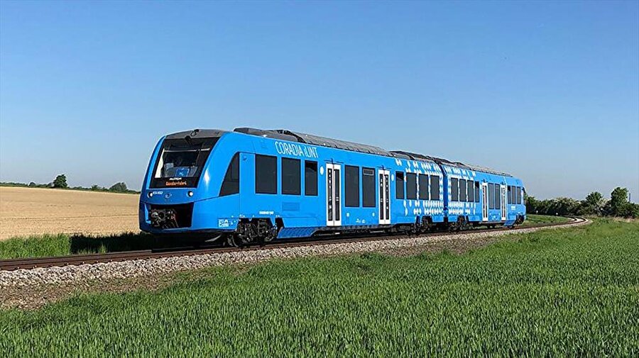 Dünyanın ilk hidrojen enerjili treni raylarda!