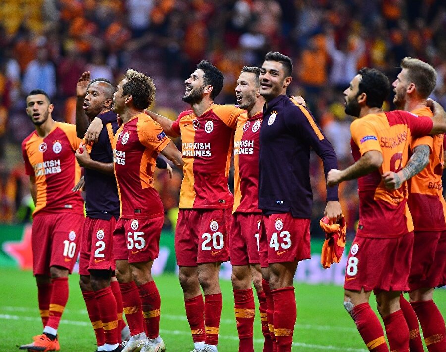Galatasaray - Lokomotiv Moskova maçında da yayıncı son dakikada belli oldu

                                    
                                    Galatasaray'ın UEFA Şampiyonlar Ligi mücadelesi öncesinde de benzer bir durum yaşanmış, karşılaşmanın yayıncısı maçlara saatler kala belli belli olmuştu. BeIN Sports müsabakanın başlamasına az bir süre kala yayın hakkını aldığını açıklamıştı.
                                
                                
