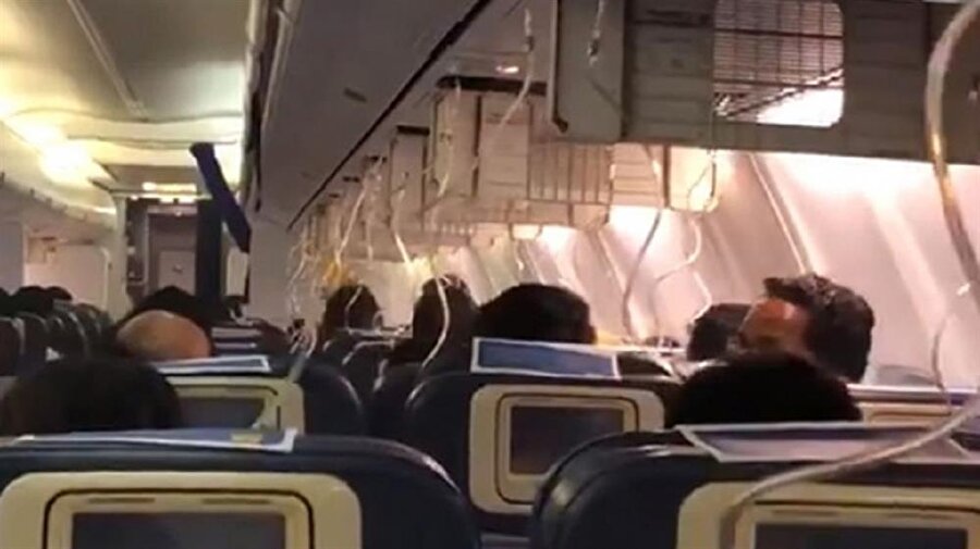 Olayın ardından 166 yolcu ve 5 kişilik kabin ekininin bulunduğu uçak hemen geri döndürüldü.