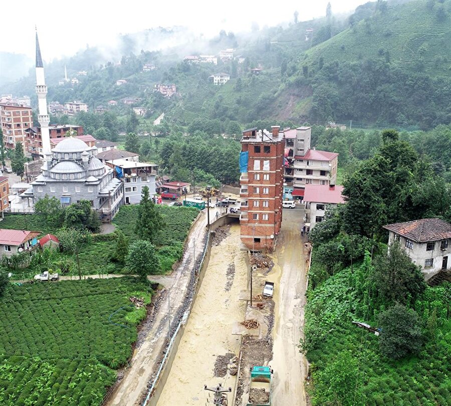 Tartışılan 7 katlı bina ile ilgili karar verildi.