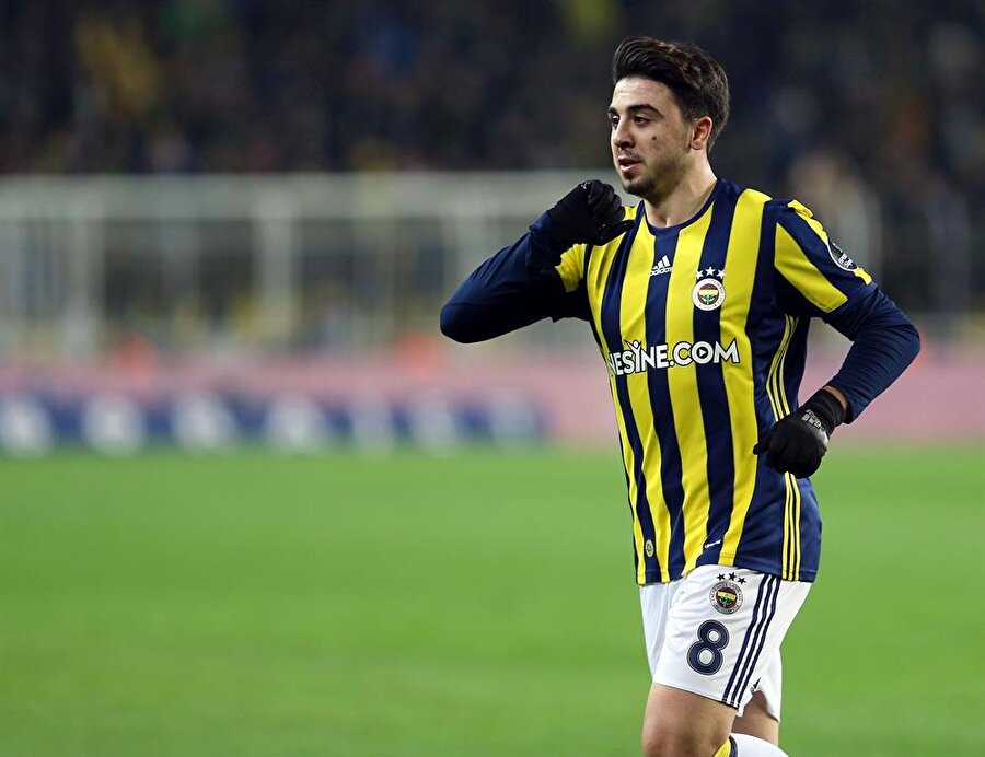 Ozan Tufan, A takımda süre bulduğu dönemde 8 numaralı formayı giyiyordu.