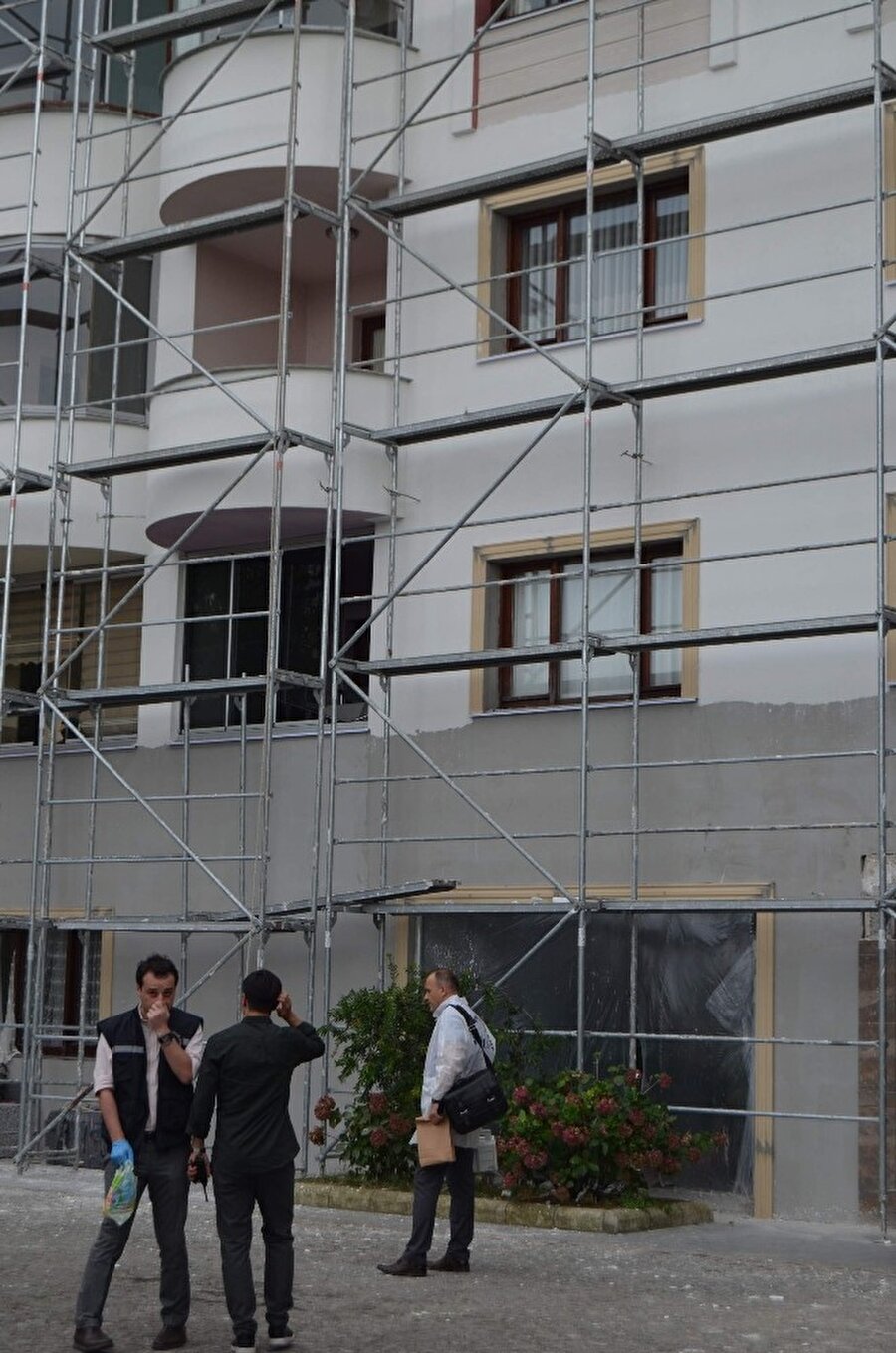 Olay, bir apartmanın 8. katında meydana geldi.