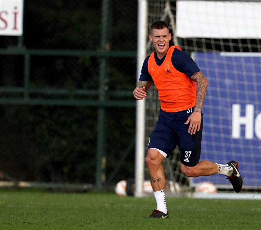 Formasına kavuşan Martin Skrtel hırslı görüntüsüyle dikkati çekti.