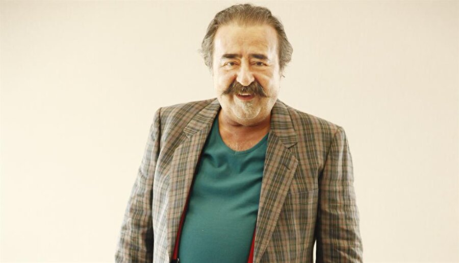 66 yaşındaki usta oyuncu Yıldırım Öcek, fazla kilolarından kurtulmak için bıçak altına yatmıştı.