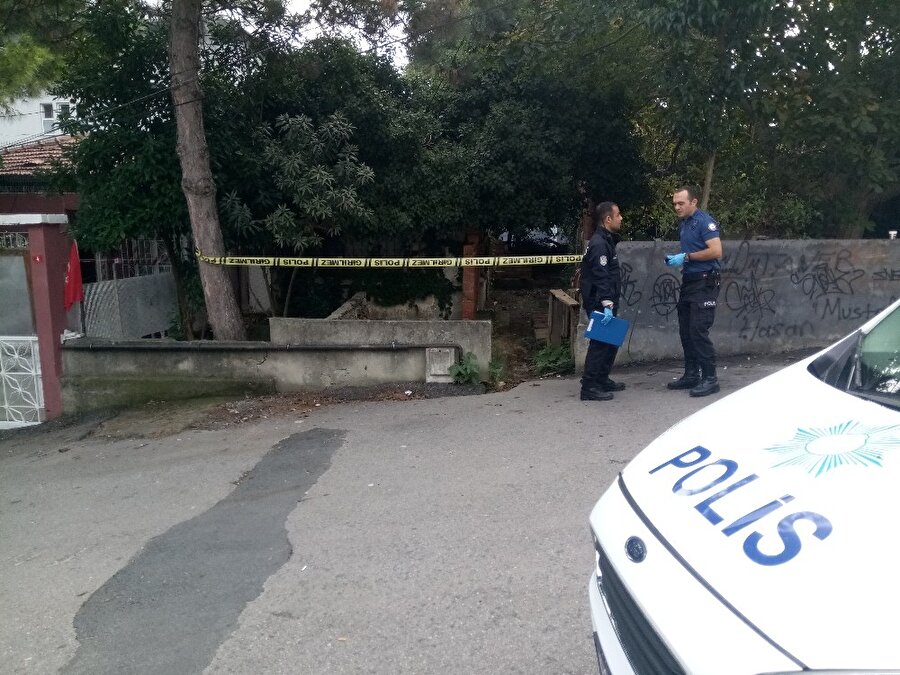 Polis incelemelerin ardından şahsın cesedini adli tıp morguna kaldırdı.