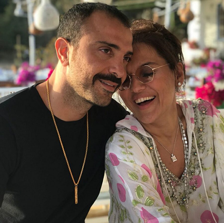 Demet Akalın Okan Kurt