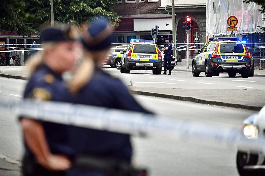 Malmö polisi, stat etrafında geniş güvenlik önlemleri aldı.
