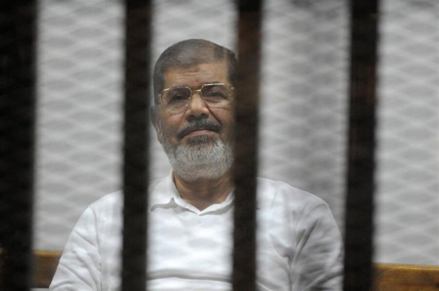 Muhammed Mursi, 2013'ten bu yana tutuklu bulunuyor.
