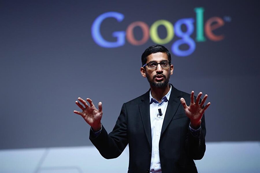 Google CEO'su Pentagon, tarihin en başarılı teknoloji liderlerinden biri olarak gösteriliyor. Pichai, konferanslarda ortaya koyduğu performansla da ilgi çekiyor.