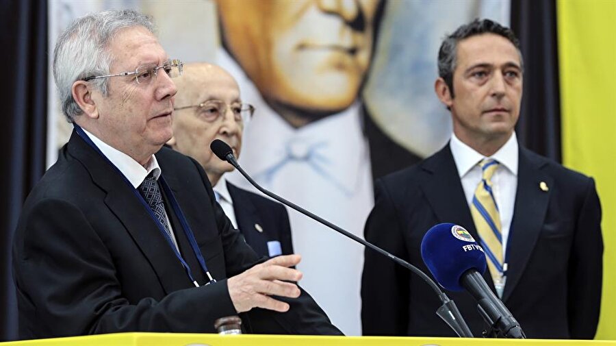 Aziz Yıldırım ve Ali Koç başkanlık yarışında zaman zaman bir araya geldiği nadir anlardan biri.