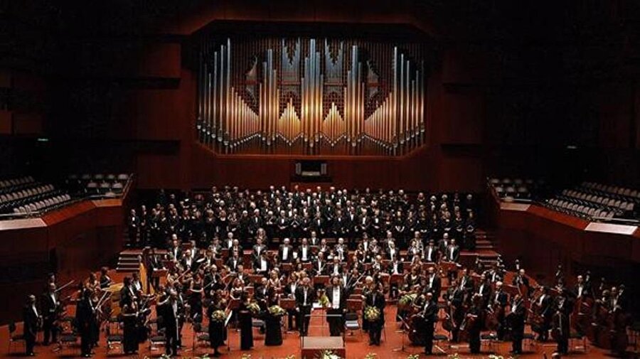Cumhurbaşkanlığı Senfoni Orkestrası, Beştepe Kongre ve Kültür Merkezi'nde konser verdi