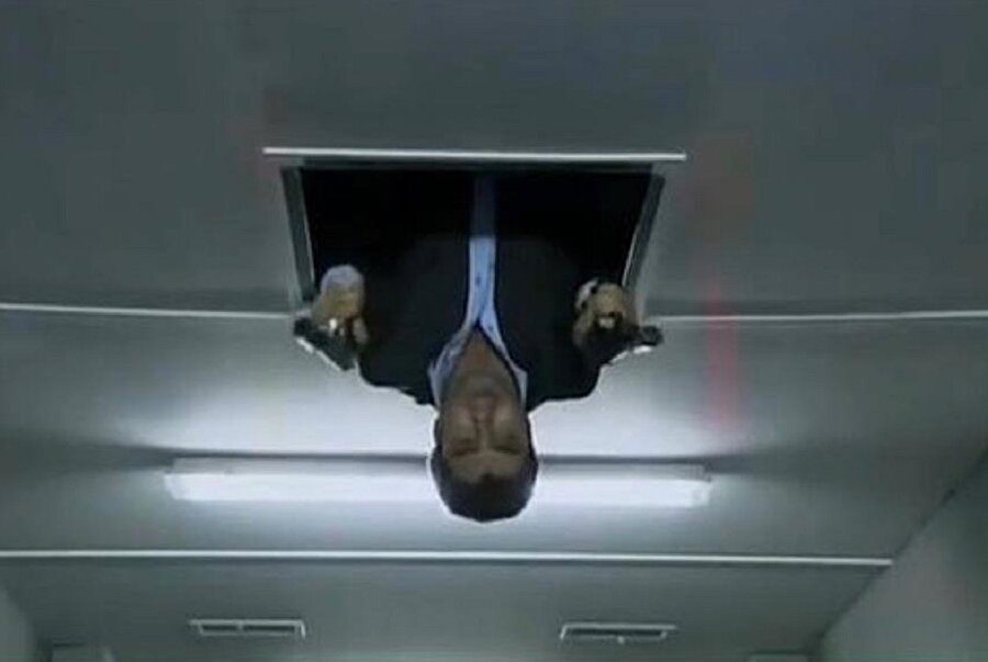 Annem: Misafirleri karşıla
Ben: