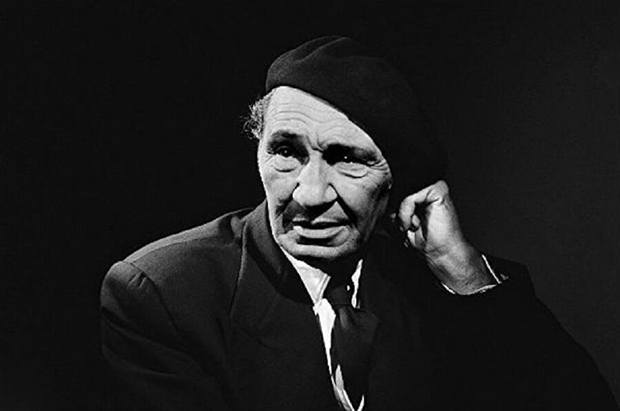 Cevat Şakir Kabaağaçlı, Halikarnas Balıkçısı mahlasına sahipti
