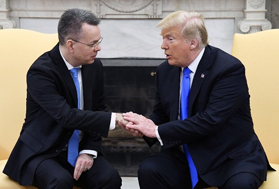 ABD Başkanı Donald Trump, Beyaz Saray’da Rahip Andrew Brunson ile görüştü.
